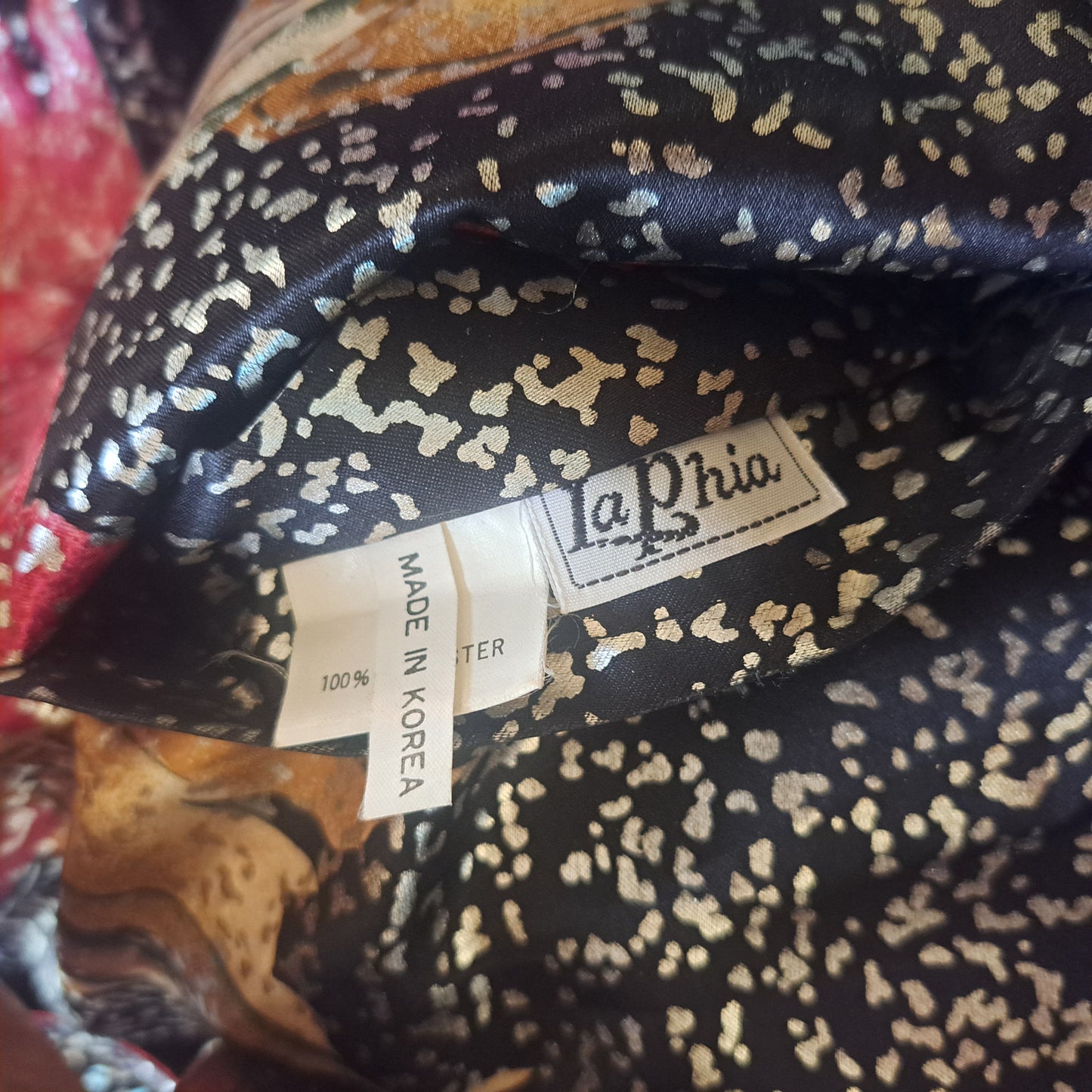 Vintage Reversable Floral Black and Red "La Phia" Active Windbreaker Jogging Track Jacket