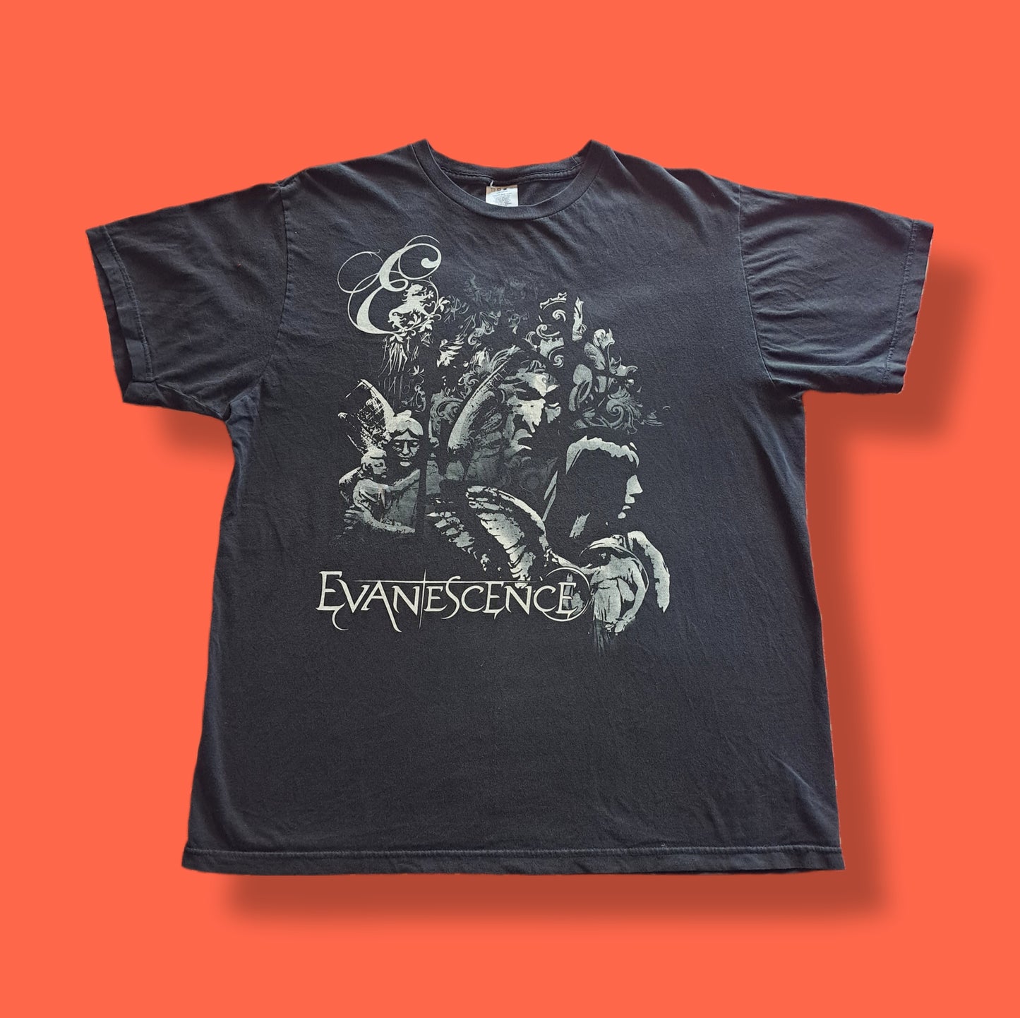 Vintage "Evanescence" Statue Graphic Band T-shirt