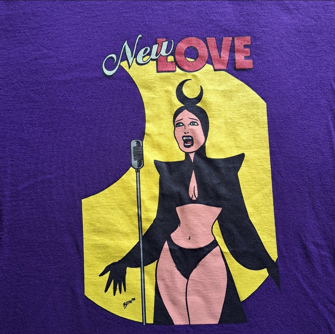 Vintage "New Love" Comic Book Cover Number 1 Graphic T-shirt