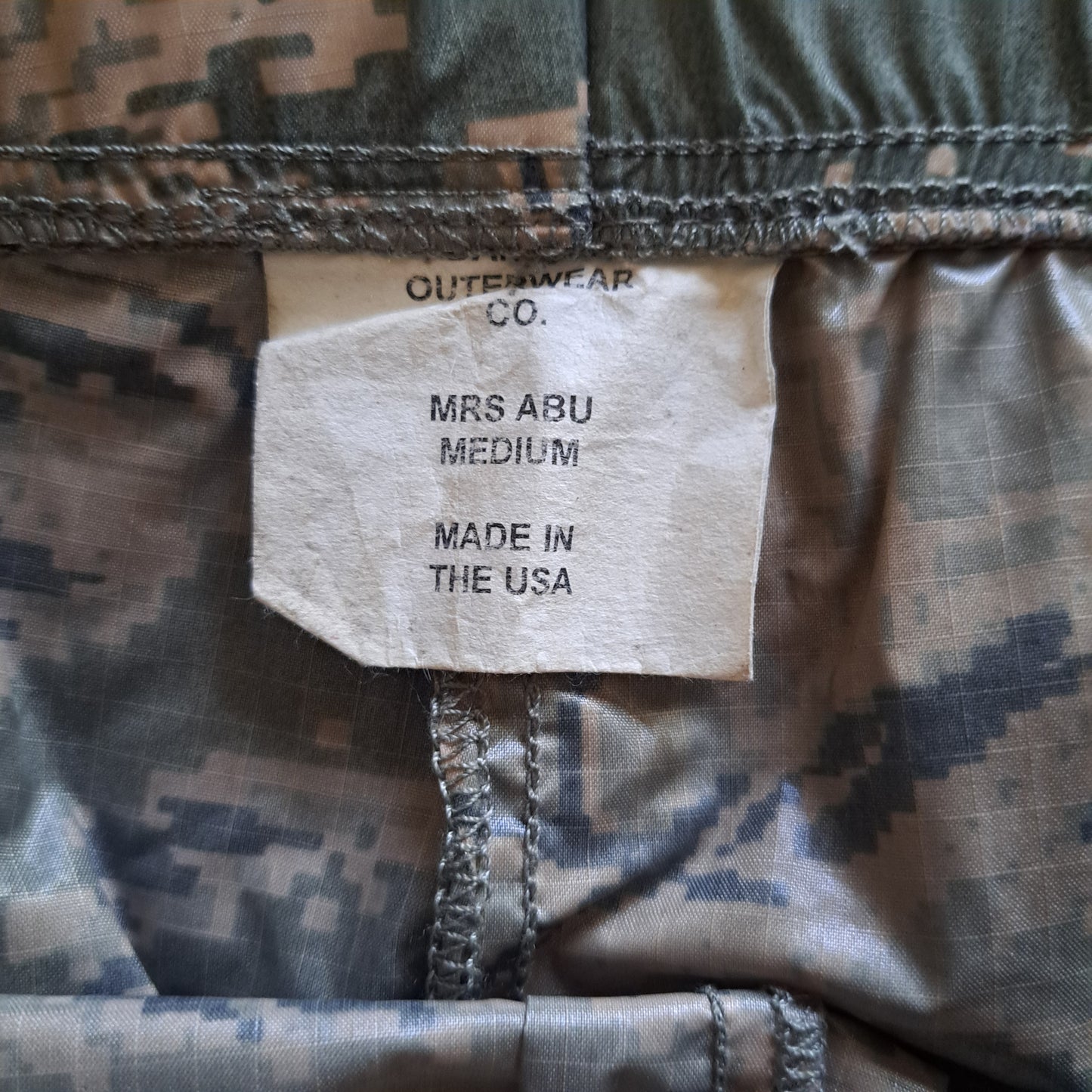 Vintage Army Camouflage "Dakota Outerwear" Hooded Jogging Rain Suit